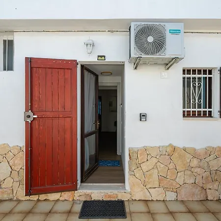 Casa Anna Apartment Quartu SantʼElena